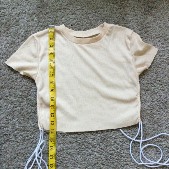 SHEIN Crop Top - Picture 3 of 9